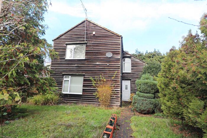 3 Bedroom Detached House For Sale In Whiteheath Avenue, Ruislip, HA4