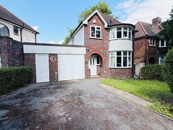 3 Bedroom Semi-Detached House To Rent In School Road, Hall Green, Birmingham, B28