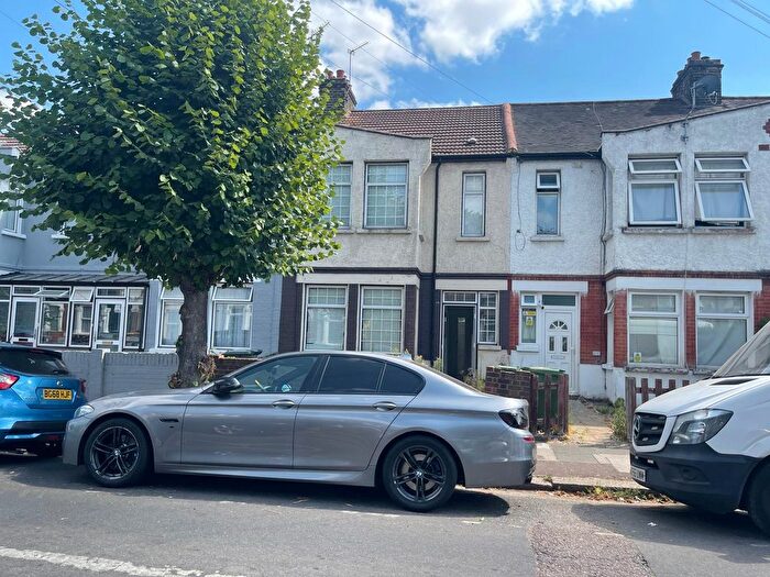 3 Bedroom Terraced House To Rent In Sheringham Avenue, London, E12