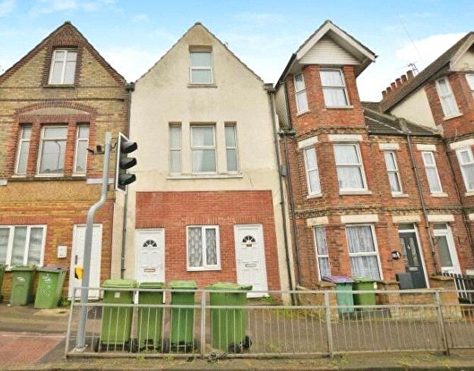 4 Bedroom Terraced House For Sale In Black Bull Road, Folkestone, Kent, CT19