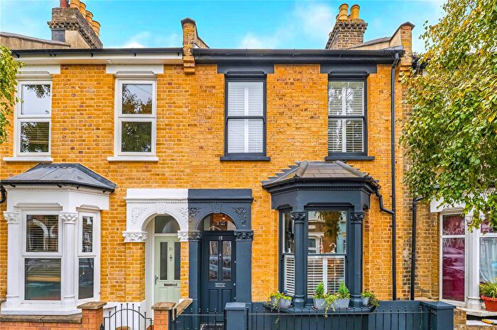 4 Bedroom Terraced House For Sale In Hartington Road, Walthamstow, London, E17