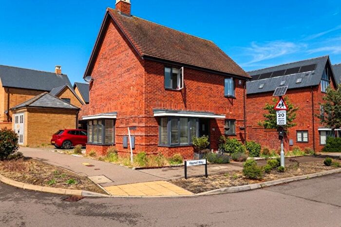3 Bedroom Detached House For Sale In Vaynol Way, Whitehouse, Milton Keynes, Buckinghamshrie, MK8
