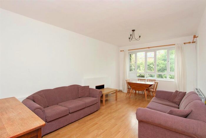 2 Bedroom Flat To Rent In Mercier Road, SW15
