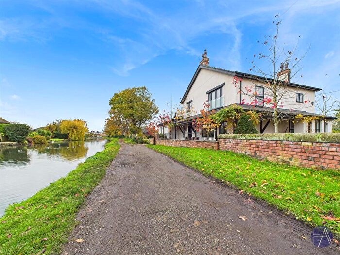 6 Bedroom Detached House To Rent In Bells Lane, Liverpool, L31