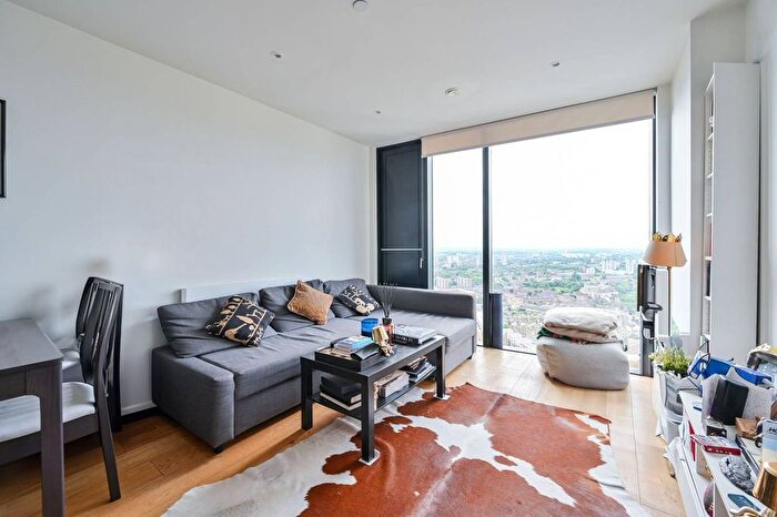 1 Bedroom Flat For Sale In Walworth Road, Elephant And Castle, London, SE1