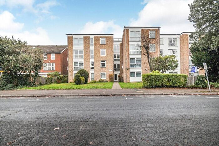 1 Bedroom Flat To Rent In Worcester Road, Sutton, Surrey, SM2