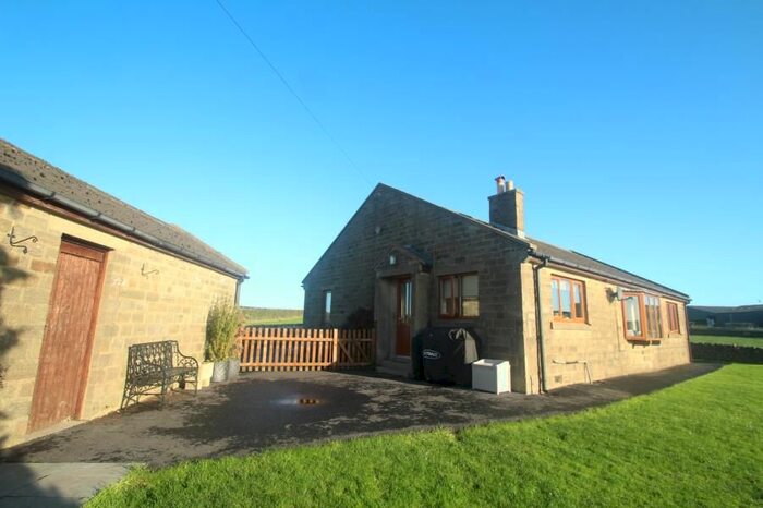 3 Bedroom Bungalow To Rent In Meadow Close, Beckwithshaw HG3