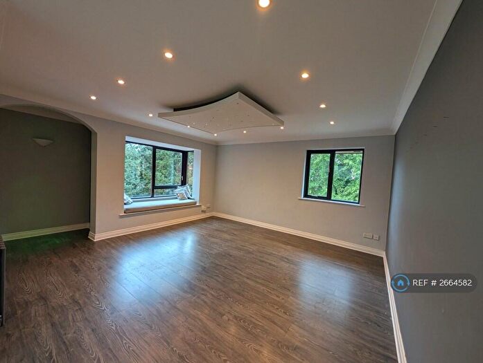 2 Bedroom Flat To Rent In Oaklea Court, Darlington, DL1
