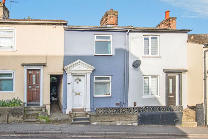 1 Bedroom Terraced House For Sale In Brook Street, Colchester, CO1