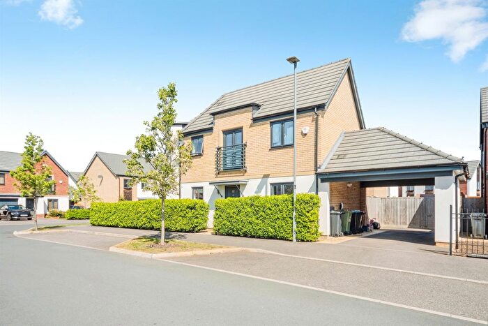 3 Bedroom Semi-detached House For Sale In Dartmouth Drive, Broughton, Milton Keynes, MK10
