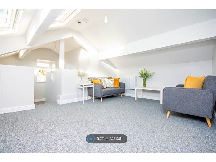 1 Bedroom Flat To Rent In Rochdale Road, Bacup, OL13