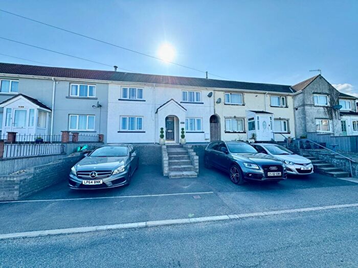 3 Bedroom Terraced House For Sale In Treowen Road, Newbridge, NP11