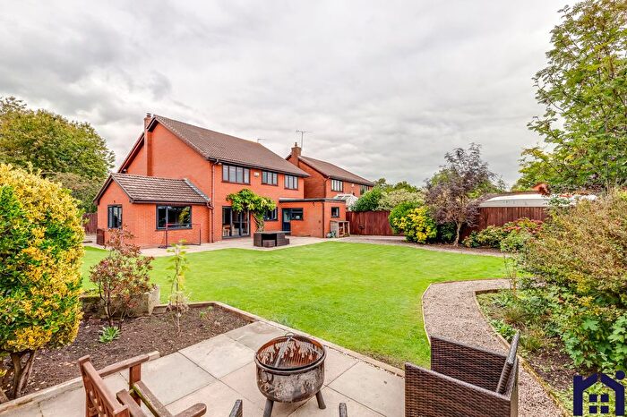 4 Bedroom Detached House For Sale In Lichen Close, Charnock Richard, PR7