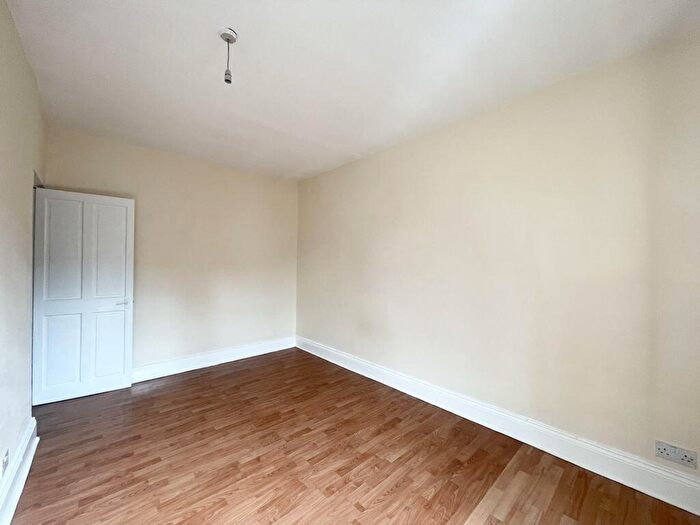 4 Bedroom Terraced House To Rent In Gipsy Road, Leicester, LE4