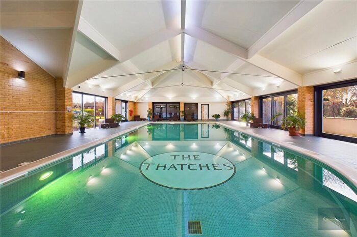 2 Bedroom Bungalow For Sale In The Thatches, Devon, PL21