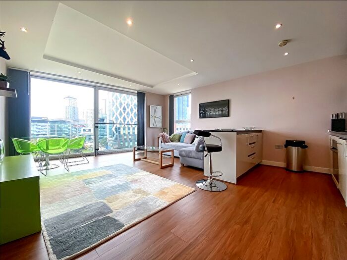 2 Bedroom Flat To Rent In City Lofts, The Quays, Salford, M50