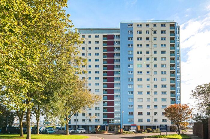 2 Bedroom Flat For Sale In Trinity Green, Gosport, Hampshire, PO12