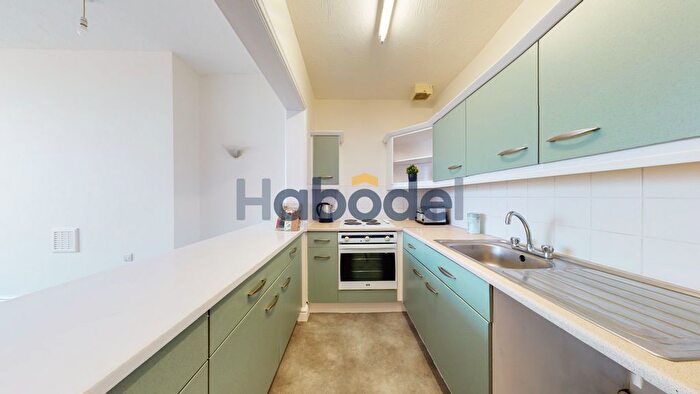 1 Bedroom Flat To Rent In West Parade, Rhyl, LL18