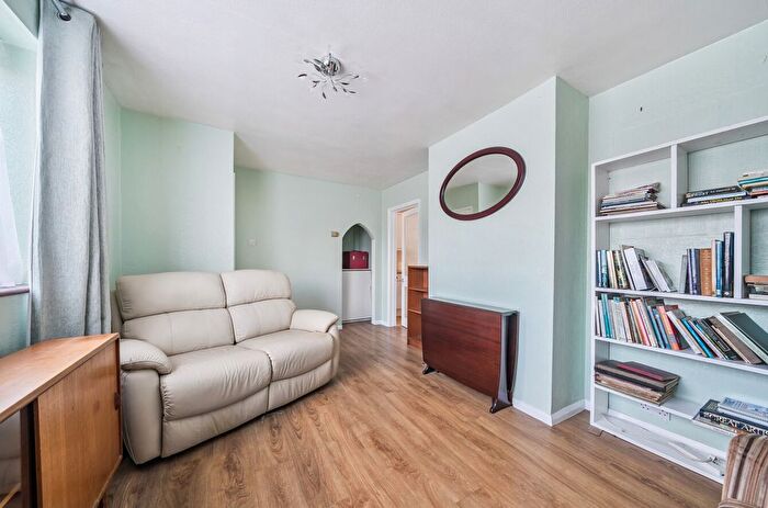 2 Bedroom End Of Terrace House For Sale In Cranbrook Close, Bromley, BR2