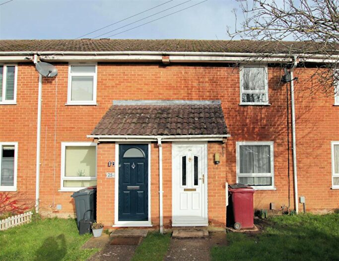 2 Bedroom House To Rent In Tuscan Close, Tilehurst, Reading, RG30