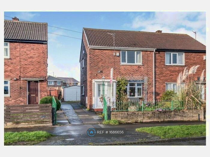 2 Bedroom Semi-Detached House To Rent In Coniston Crescent, Wakefield, WF1