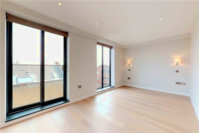 Property To Rent In Byfleet, West Byfleet, Uk, KT14