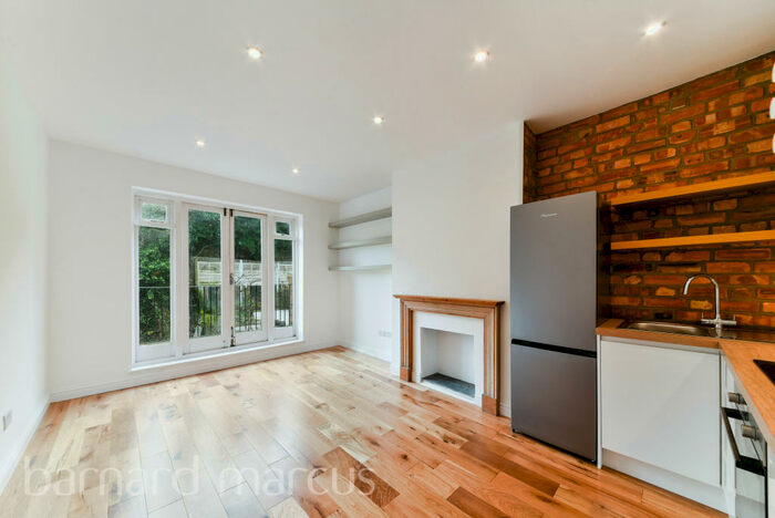 1 Bedroom Flat To Rent In Woodland Rise, N10