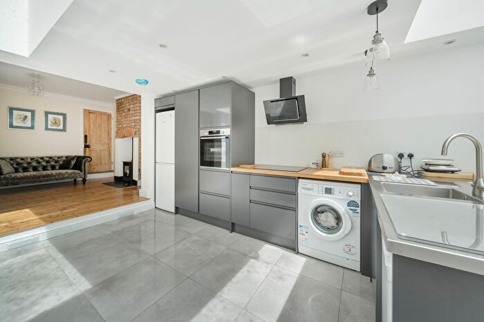 2 Bedroom Terraced House For Sale In Elm Road, Windsor, SL4
