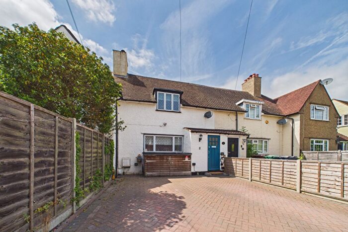 3 Bedroom Cottage For Sale In Breech Lane, Walton On The Hill, Tadworth, KT20
