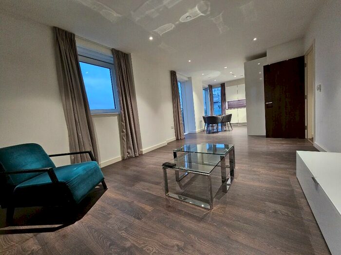 2 Bedroom Flat To Rent In Devan Grove, London, N4