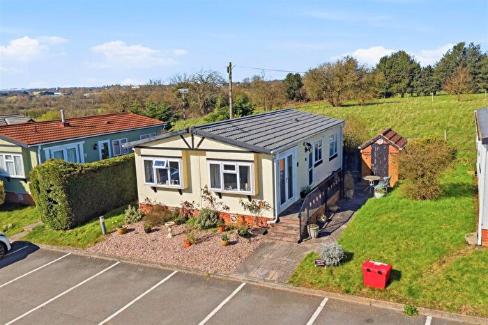 2 Bedroom Park Home For Sale In Avon View Park Home Oxford Road, Ryton On Dunsmore, Coventry, CV8