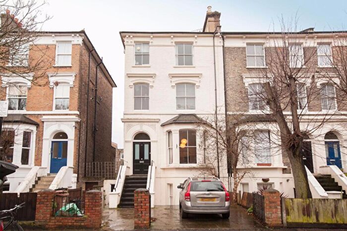 1 Bedroom Flat To Rent In Queens Drive, Finsbury Park, N4