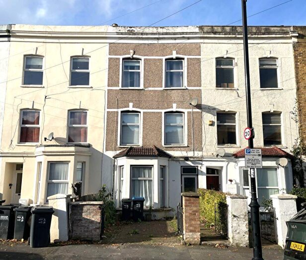 4 Bedroom Terraced House For Sale In Elgin Road, Croydon, CR0