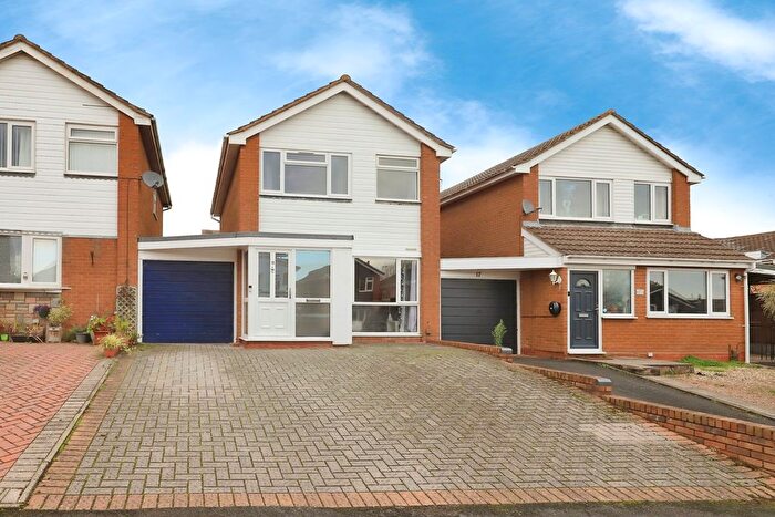 3 Bedroom Link Detached House For Sale In Sheraton Drive, Kidderminster, Worcestershire, DY10