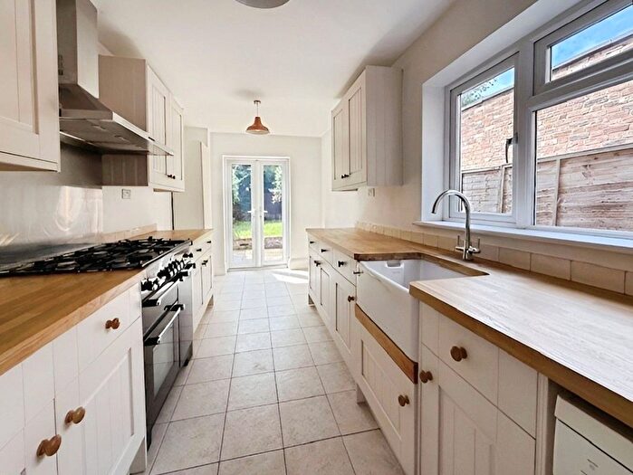3 Bedroom End Terrace House For Sale In Oak Lane, Windsor, SL4
