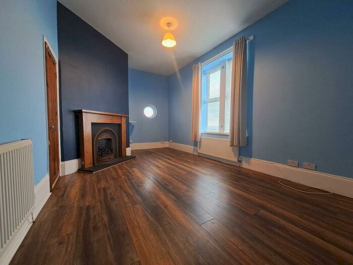 1 Bedroom Flat To Rent In Promenade, Whitley Bay, NE26