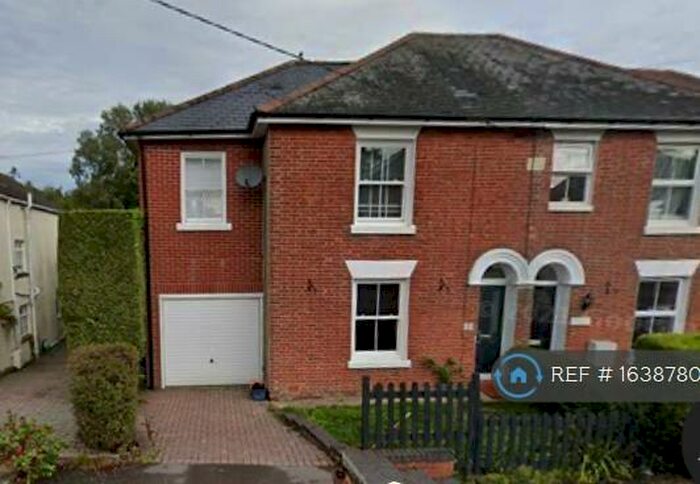 4 Bedroom Semi-Detached House To Rent In Hound Road, Southampton, SO31