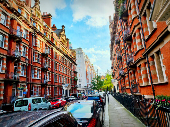 3 Bedroom Apartment To Rent In Clarence Gate Gardens, Glentworth Street, London, NW1