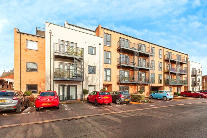 1 Bedroom Flat For Sale In Boyn Valley Road, Maidenhead, Berkshire, SL6