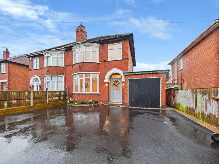 3 Bedroom Semi-Detached House For Sale In Arlington Drive, Alvaston, DE24