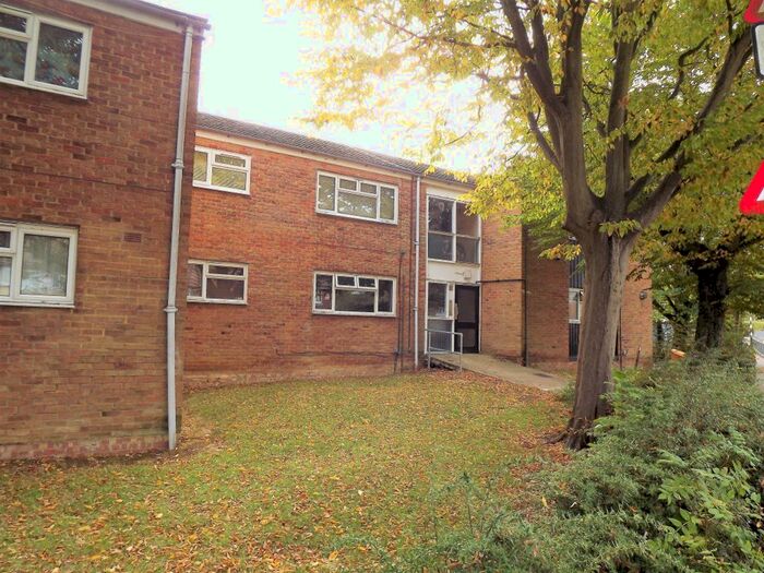 2 Bedroom Property To Rent In Purford Green, Harlow, Essex, CM18