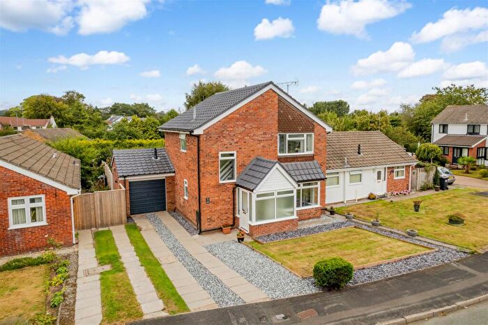 3 Bedroom Semi-Detached House For Sale In Freshfields, Comberbach, CW9
