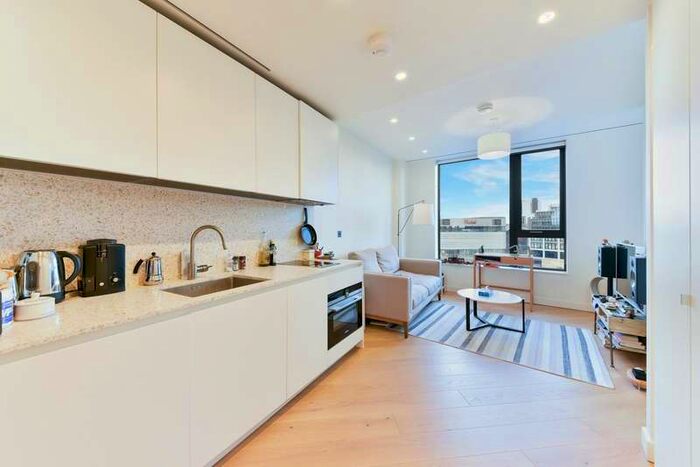 Flat To Rent In Television Centre, 101 Wood Lane, London, W12