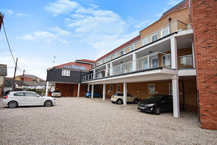 2 Bedroom Flat For Sale In Anchor Lane, Maldon, CM9