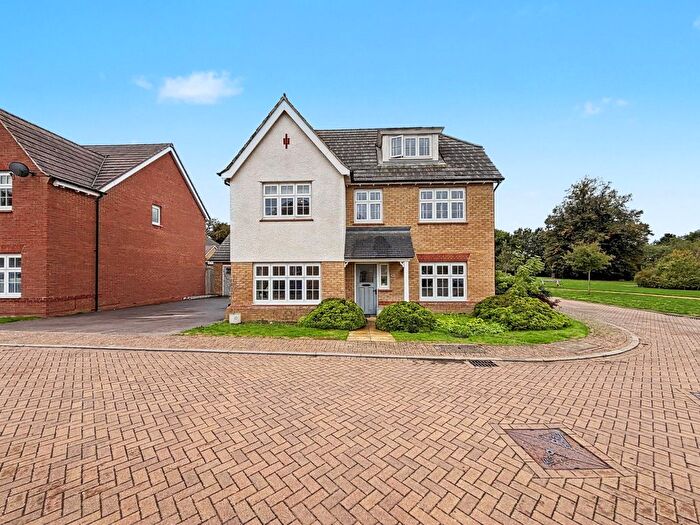 5 Bedroom Detached House For Sale In The Ludlows, Broughton, NN14