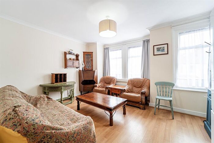 5 Bedroom End Of Terrace House To Rent In Glenfield Road, Ealing, W13