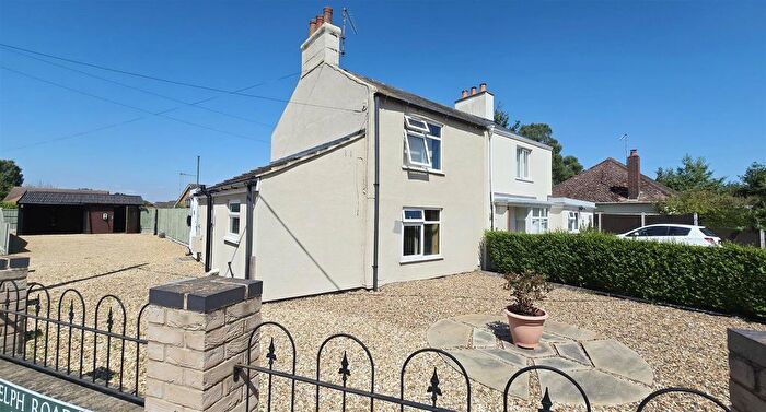 2 Bedroom Semi-detached House For Sale In Station Road, Long Sutton, PE12