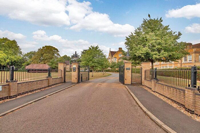 4 Bedroom Terraced House For Sale In Jepson Drive, Dartford, DA2