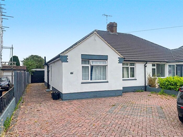 2 Bedroom Semi-Detached Bungalow To Rent In Terringes Avenue, Worthing, BN13