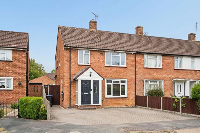 3 Bedroom End Of Terrace House For Sale In Heathway, Iver, SL0